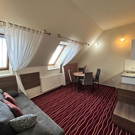 Hotel Brixen Havlickuv Brod Bagian luar foto