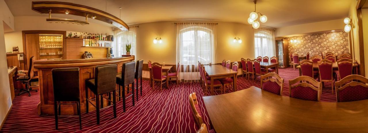 Hotel Brixen Havlickuv Brod Bagian luar foto