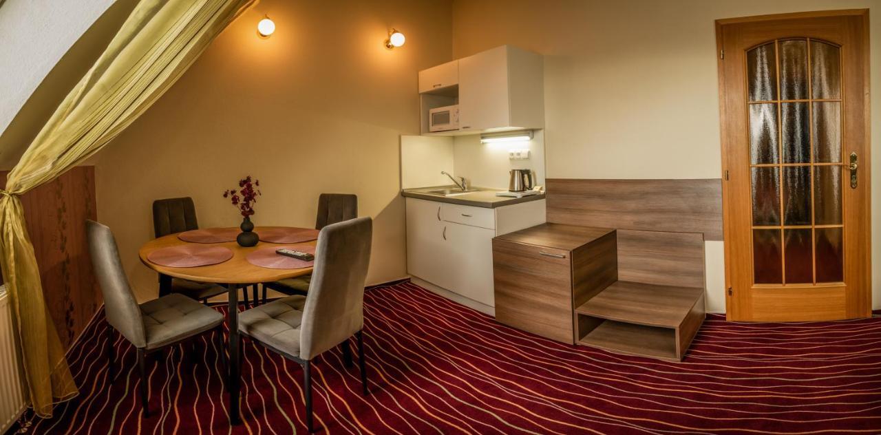 Hotel Brixen Havlickuv Brod Bagian luar foto