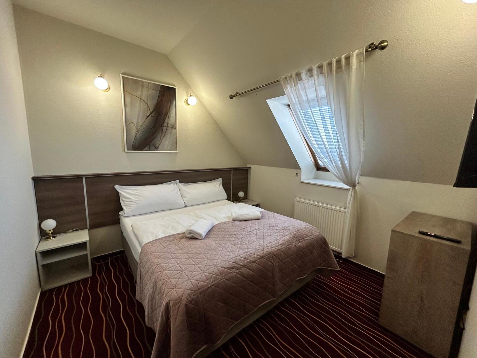 Hotel Brixen Havlickuv Brod Bagian luar foto